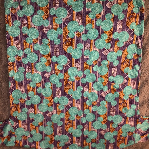 LuLaRoe Disney Irma top M - Picture 2 of 5